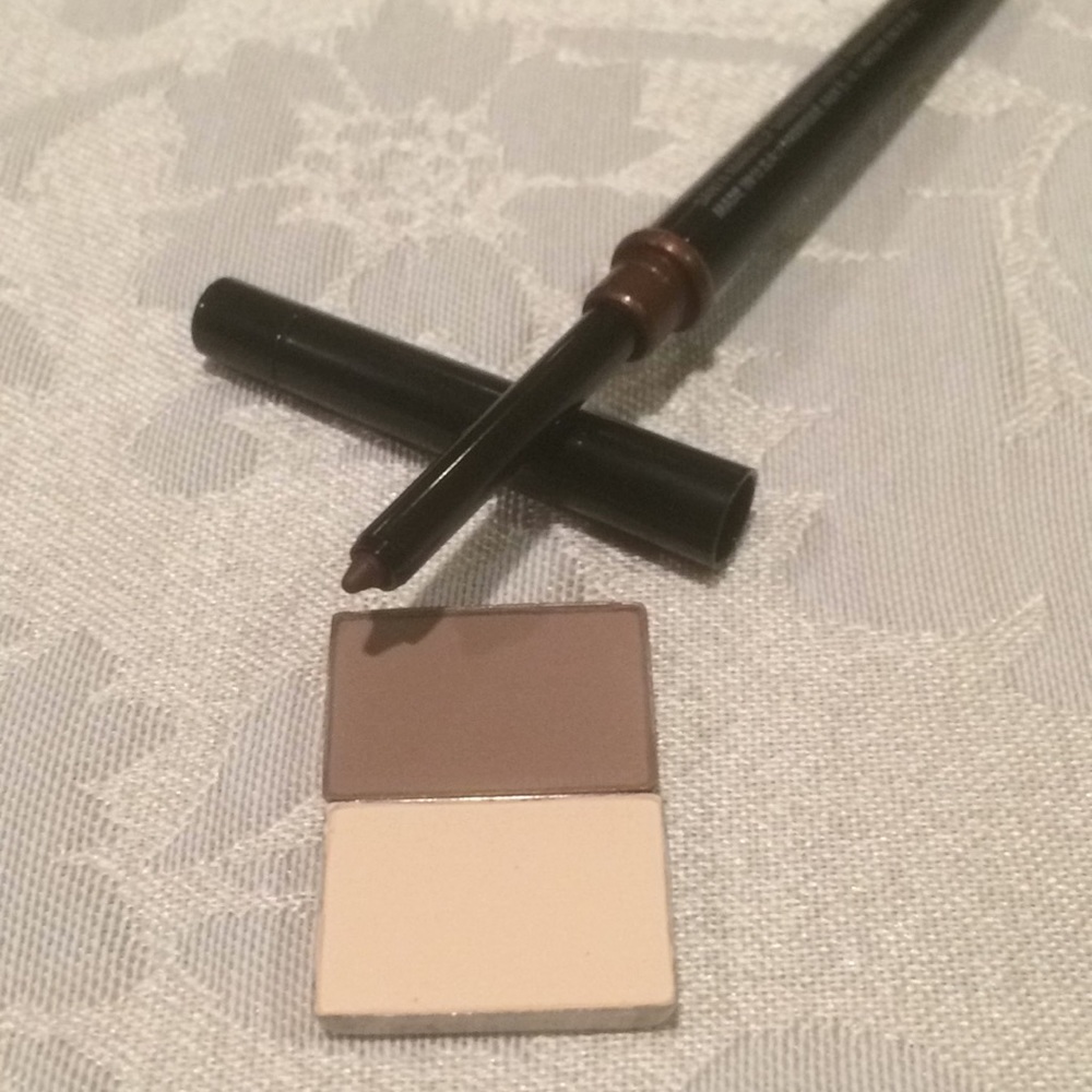 Mary Kay Eye Bundle (2 eye shadows and eye liner)